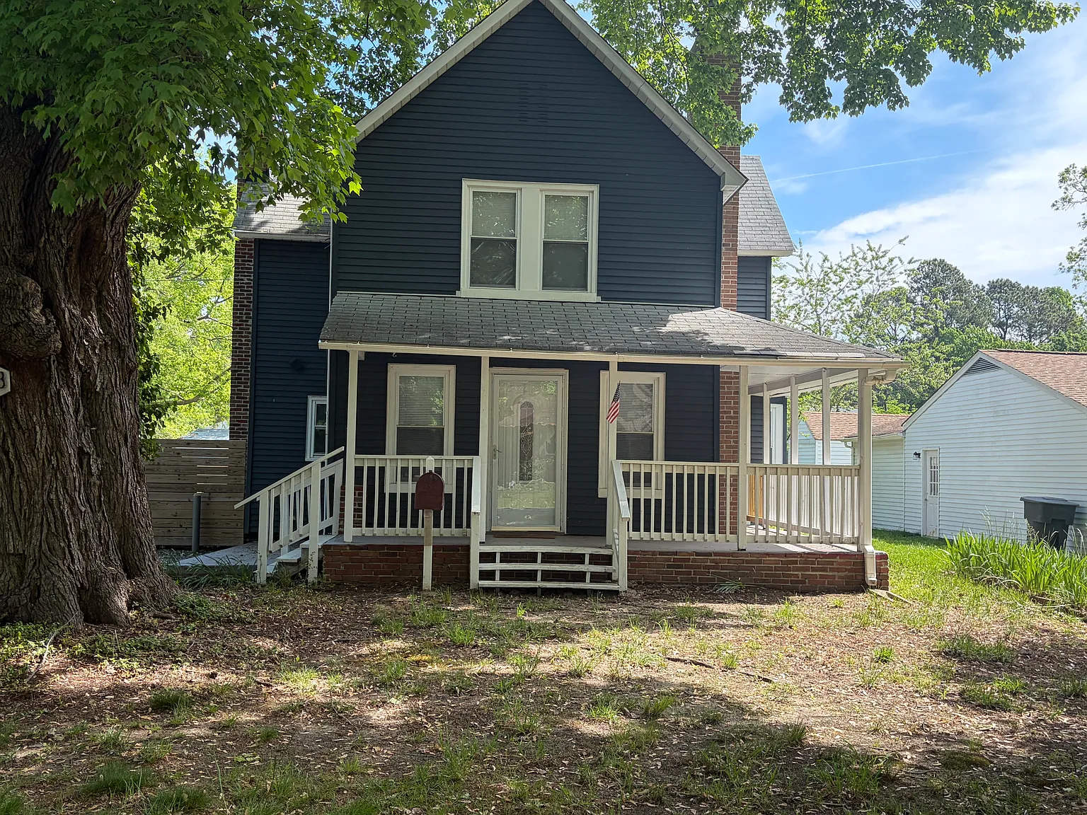 Remodeled Historic Home — Photo 2