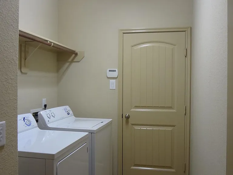 24510 Avellino Ct — Photo 21