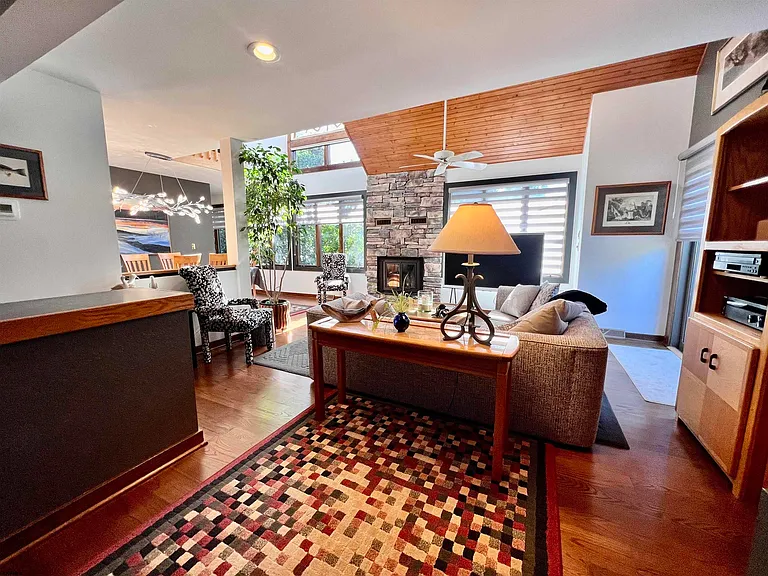 7 N Delavan Ave #2026 — Photo 15