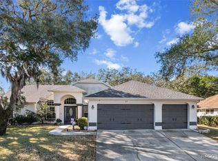 63 Lone Pine St, Homosassa, FL 34446