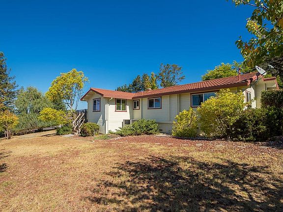 2nd image of 4390 Pepperwood Dr
