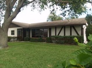 11652 Fir St, Palm Beach Gardens, FL 33410