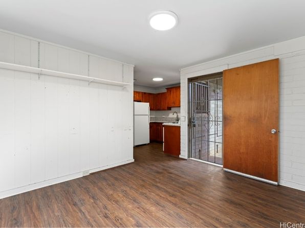 honolulu-hawaii-82510415 picture