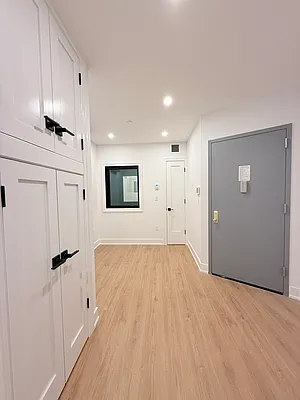 Rented by CITY SPHERE | media 8