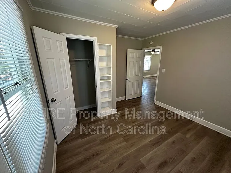 603 Robbins St — Photo 22