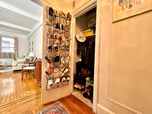 Rented by SERHANT. | media 20