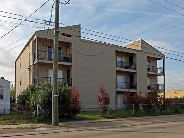 10000 Hayne Blvd #201, New Orleans, LA 70127