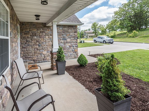 3rd image of 3313 Cody Dr