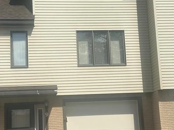 5241 33rd STREET SOUTH South #9, La Crosse, WI 54601