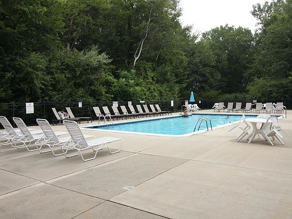 5th image of 25808 Maritime Cir N #49