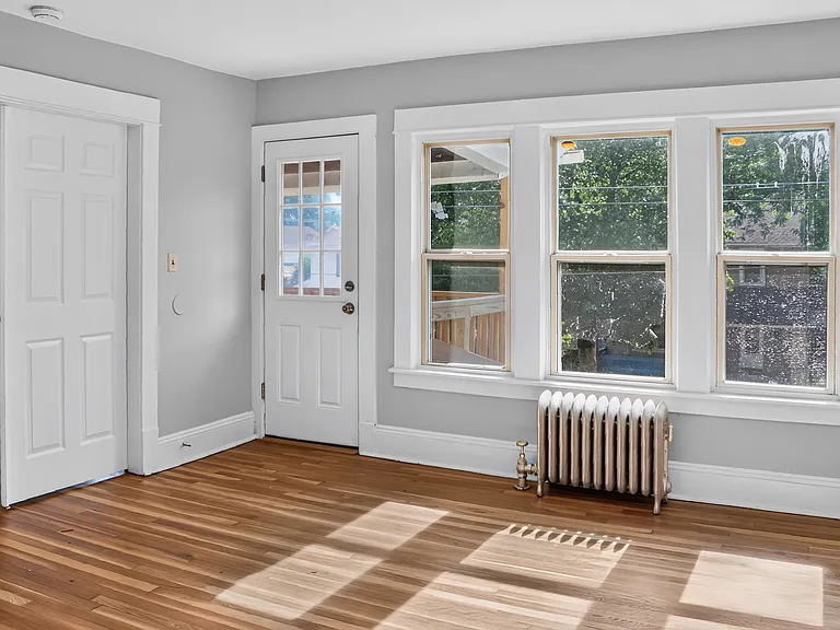 25-27 Woodlawn St #2 — Photo 25
