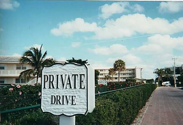 2 bed, 2.0 bath, 975 sqft, $5,500 — Photo 3