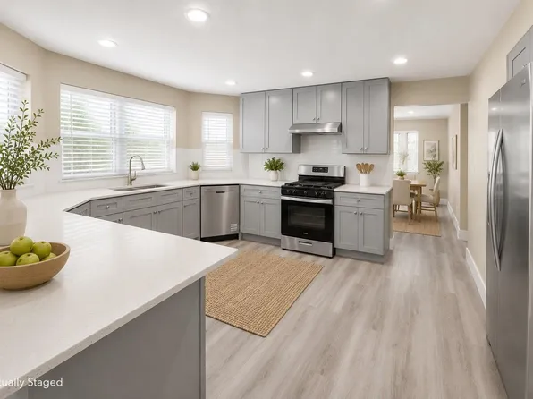 4138 Club Valley Dr, Houston, TX 77082