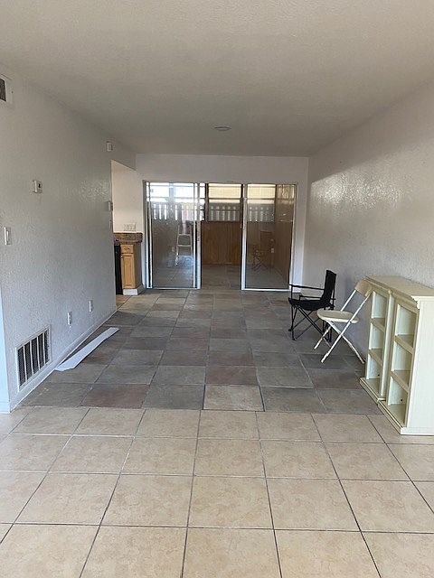 View toward Bonus rm from LIv Din area