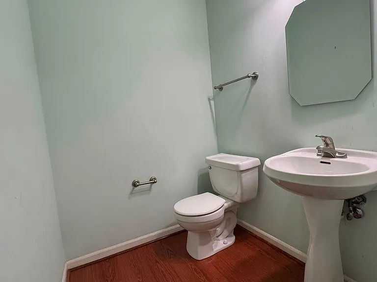 FIRST FLOOR 1/2 BATH