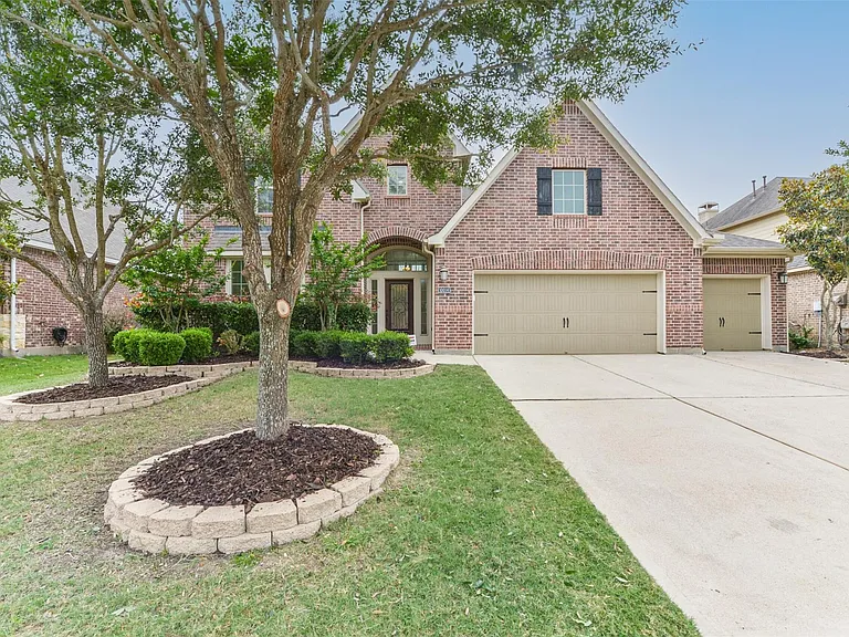 10014 Eldarica Way — Photo 2