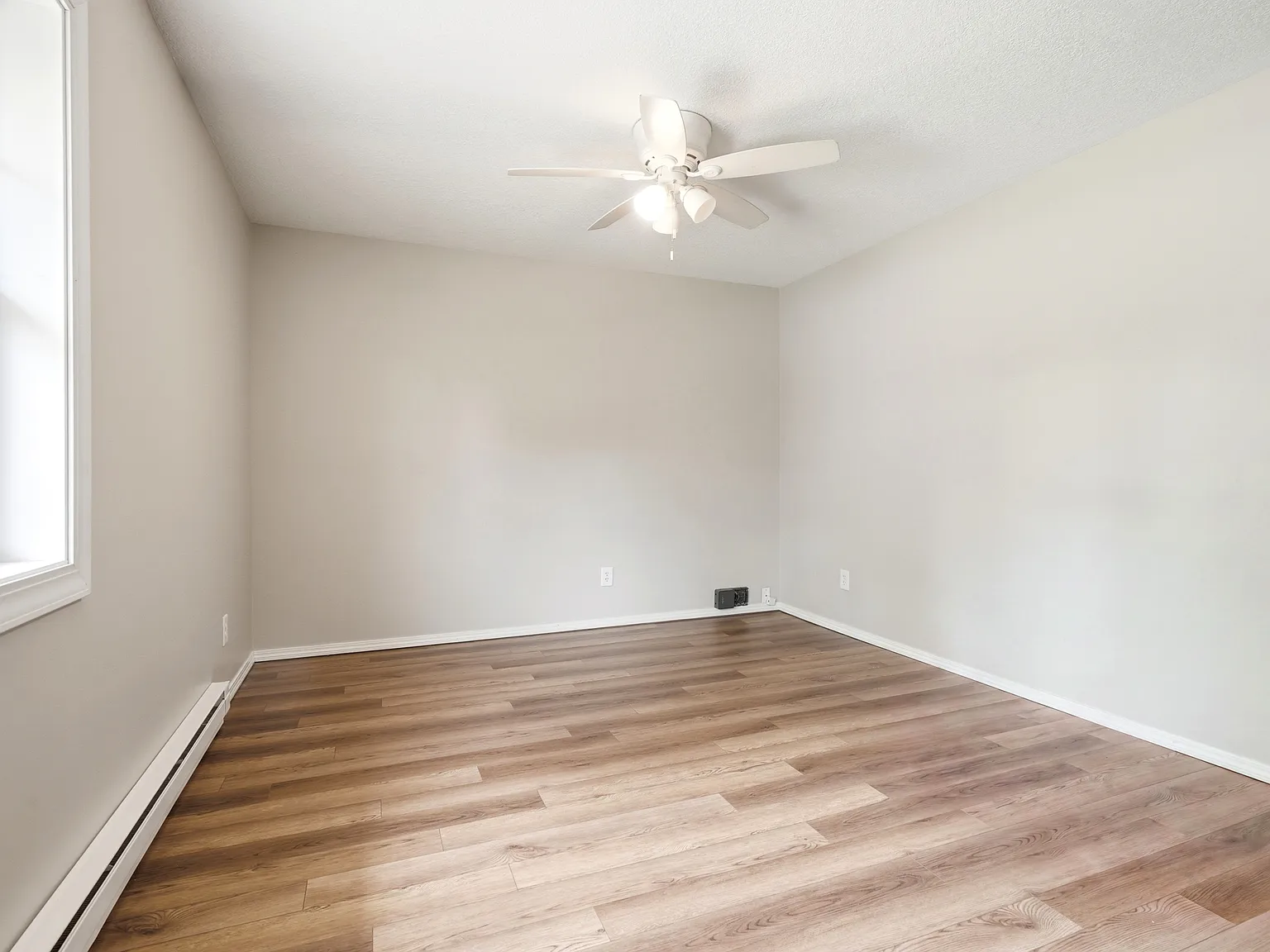 West Pine Street - 304 — Photo 3