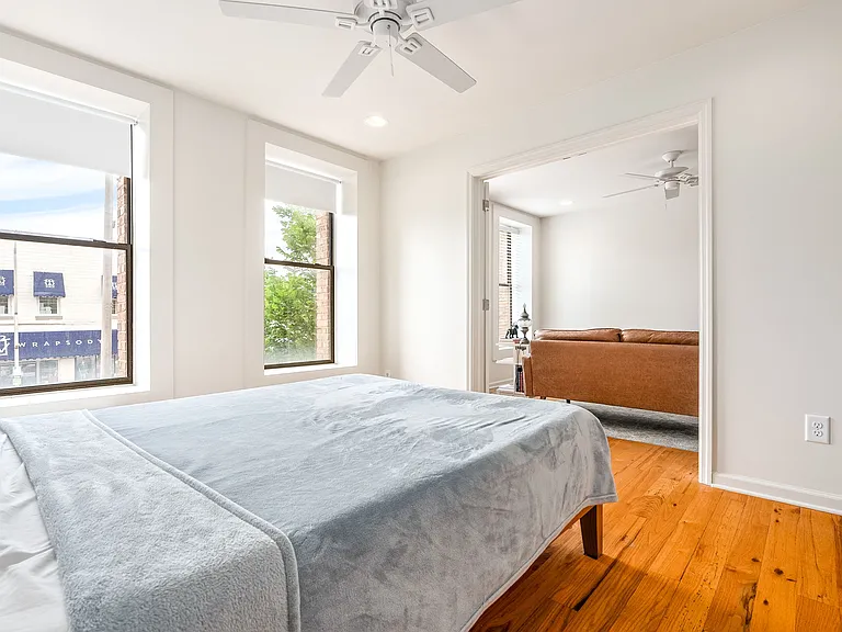 113 N College St #202 — Photo 8