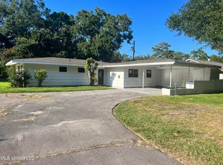 2813 Ingalls Ave, Pascagoula, MS 39567