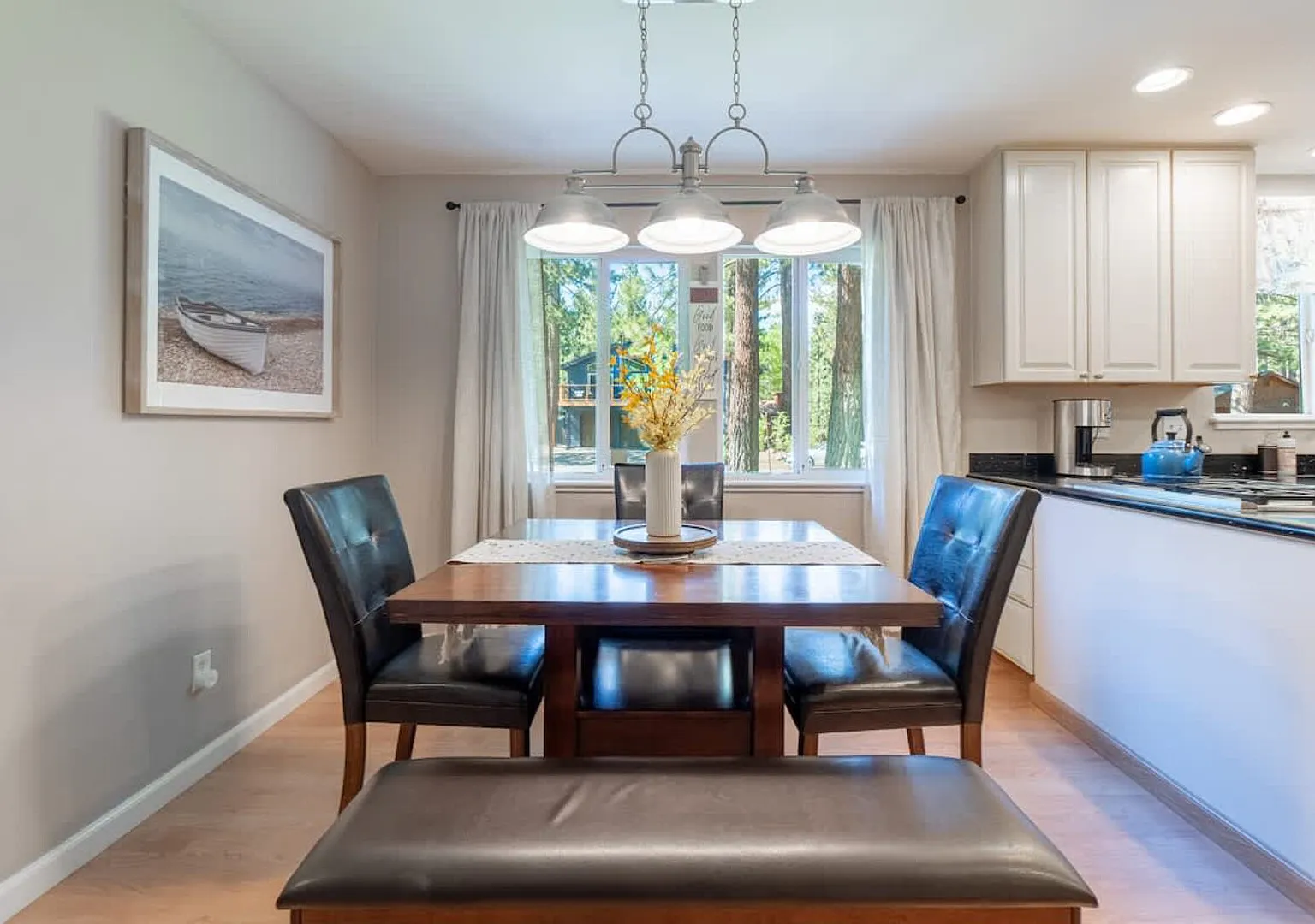 Truckee Mountain Retreat Family Friendly 3BR 2BA — Photo 4