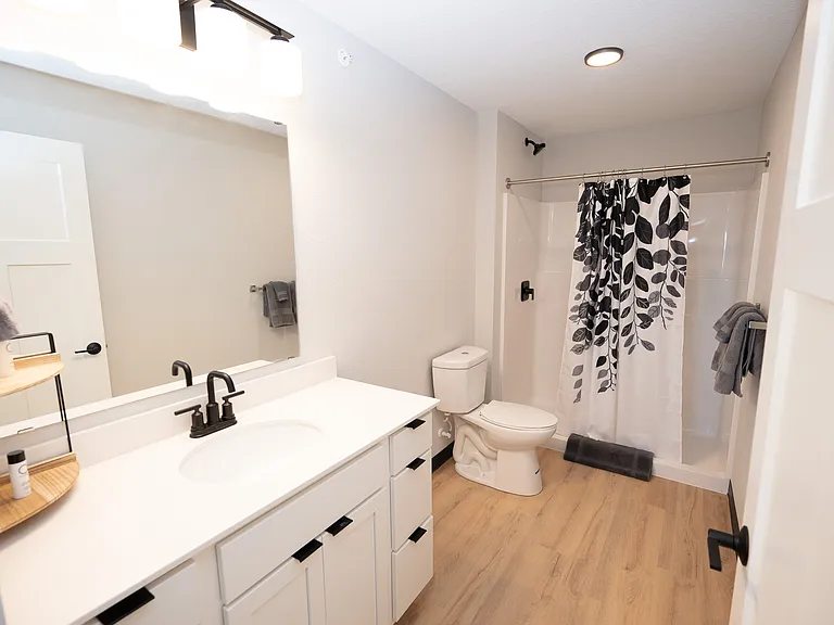 1075 4th St NE #131 — Photo 11