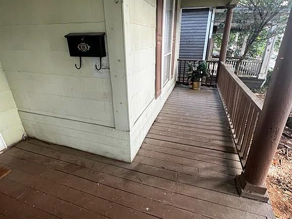 3rd image of 1059 Hampton St NW