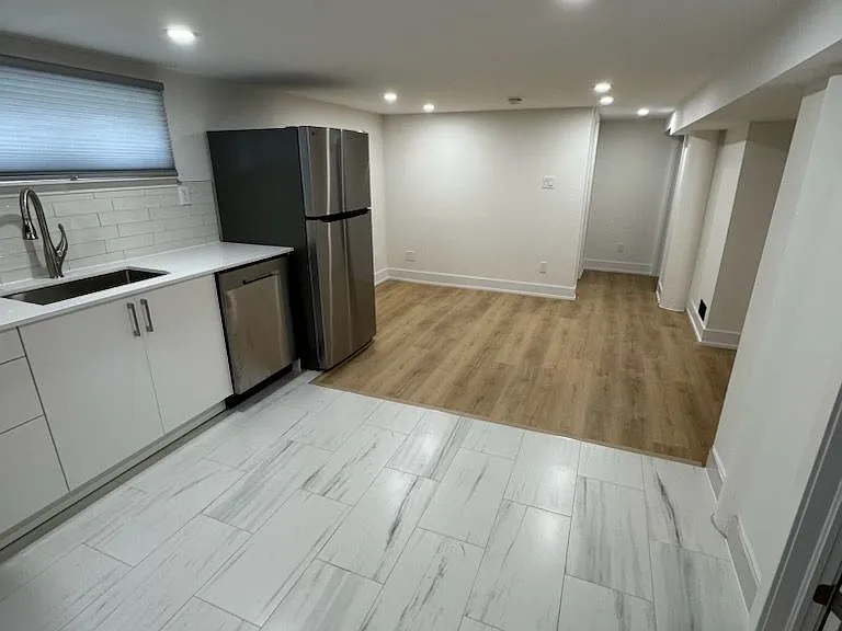 82 Cleta Dr #LOWER BASEMENT — Photo 2