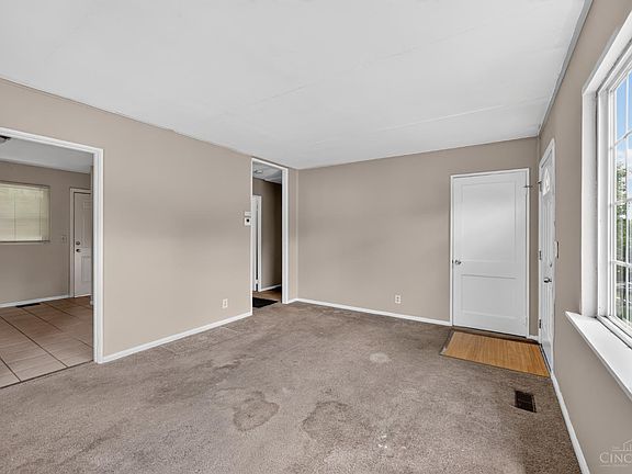 5th image of 1910 Ashbrook Dr