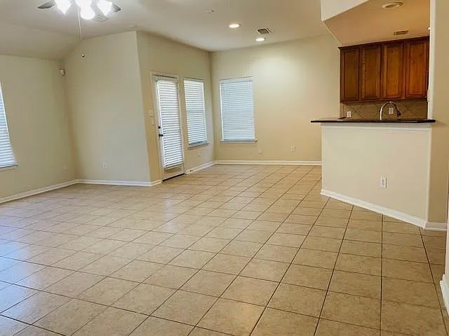 9506 Carsonmont Ln — Photo 5