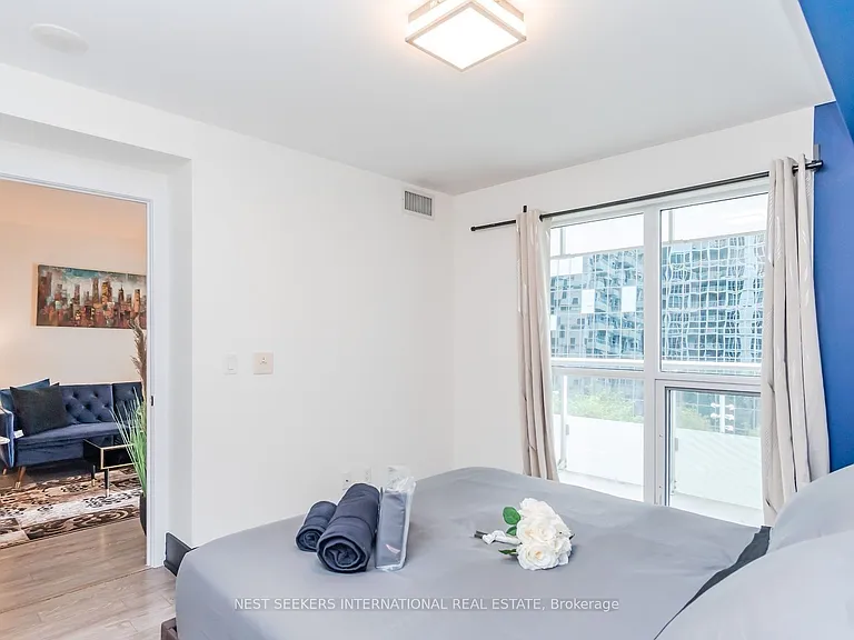 300 Front St W #510 — Photo 16