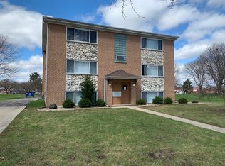 620 Edwards Ave APT 3N, Dundee, IL 60118