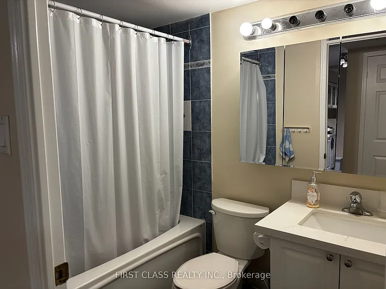 887 Bay St #1001 — Photo 14