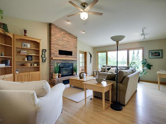 3rd image of 13153 Lorelei Ln NE