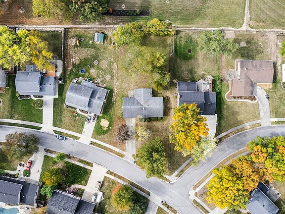 4th image of 3139 Delray Dr