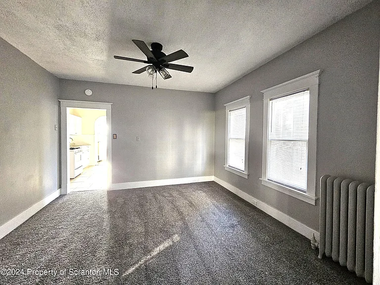 2122 N Main Ave — Photo 7