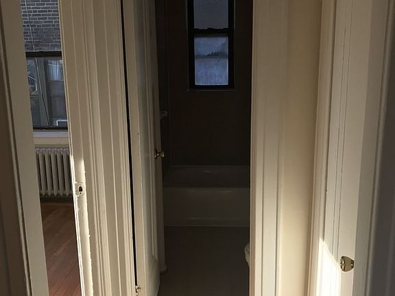 4th image of 4128 55th St APT 11