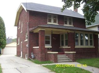 917 S 18th St, Manitowoc, WI 54220