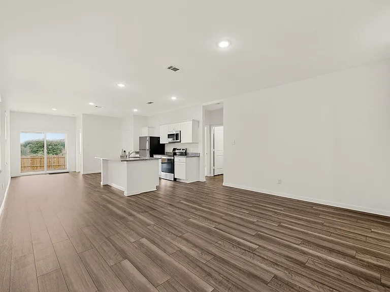 6086 Mojave Dr — Photo 1