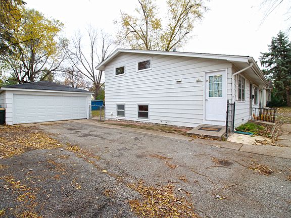 2nd image of 6 E Pineview Dr