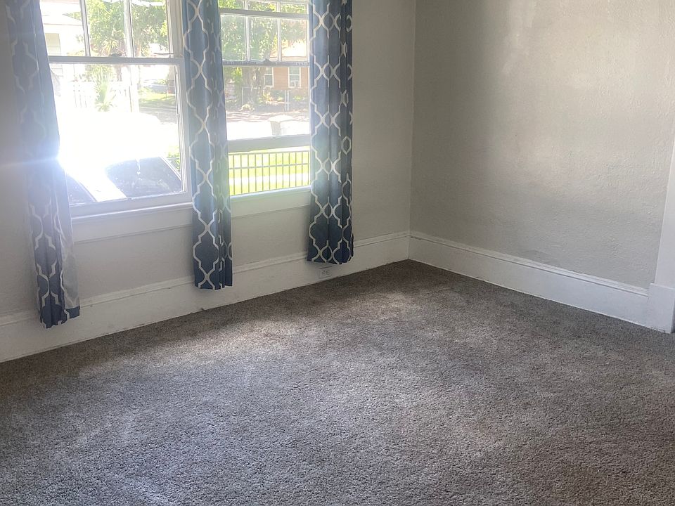 1st image of 415 W 23rd St