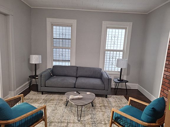 1st floor living room
