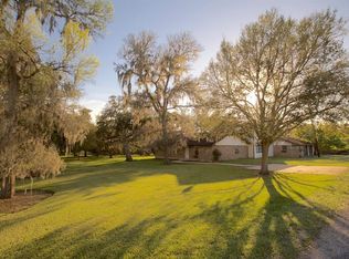 1242 Austin Dr #CR810F, West Columbia, TX 77486