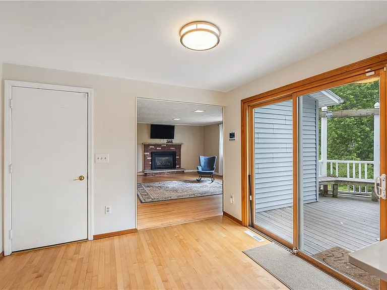 20 Paddington Dr — Photo 38