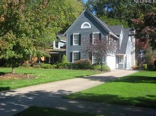 2359 Georgia Dr, Westlake, OH 44145