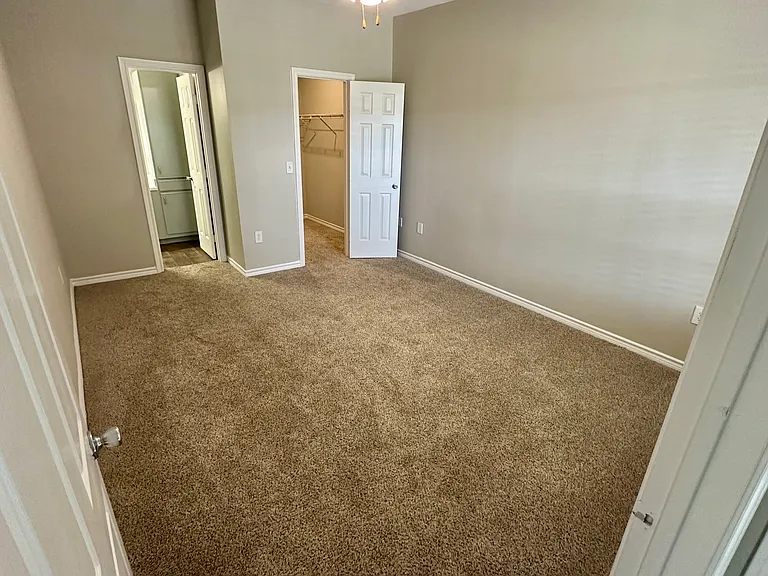 Lodge at West Oaks — Photo 93