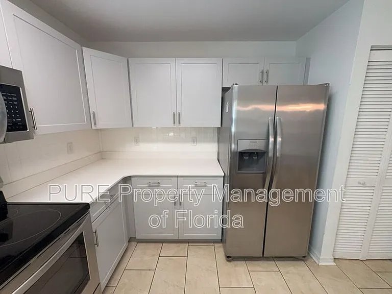 339 NE Sanchez Ave #103 — Photo 14