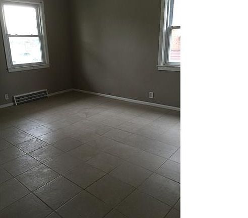 4th image of 17582 Eddon St