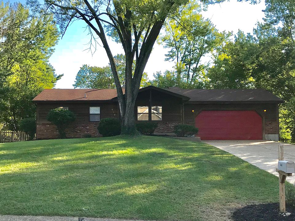 1st image of 810 Lindell Dr
