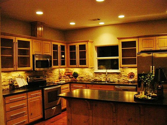 4th image of 161 Oakwood Dr