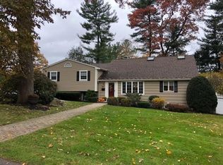 5 Doncaster Rd, Lynnfield, MA 01940